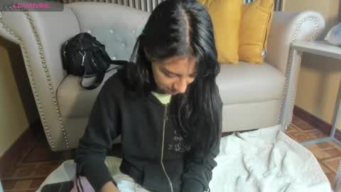 Tamy  online show from February 2025 01:22:01 PM