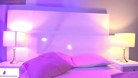 Tamy  online show from October 2025 12:22:02 PM