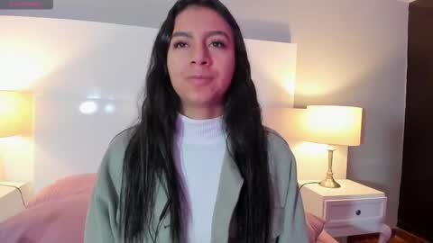 Tamy  online show from December 2025 01:06:01 PM