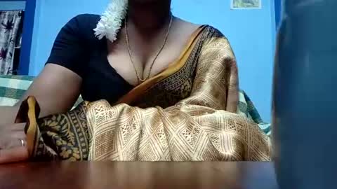 Snapshot of tamilmadhi520 chatting on July 2026 05:33:02 AM tamilmadhi520 online show from July 2026 05:33:02 AM