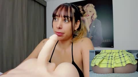 Tamara online show from October 2025 10:00:02 AM