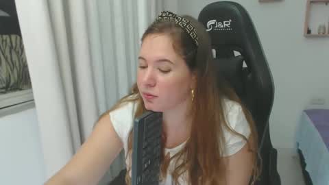 Snapshot of tamy_shine87 chatting on February 2025 02:36:02 AM Im Samy online show from February 2025 02:36:02 AM