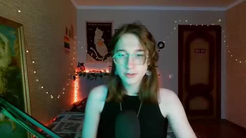 Snapshot of tangerine4dreams chatting on February 2025 01:32:01 PM Milena Kuprianova online show from February 2025 01:32:01 PM