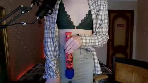 Snapshot of tangerine4dreams chatting on February 2025 08:06:02 AM Milena Kuprianova online show from February 2025 08:06:02 AM