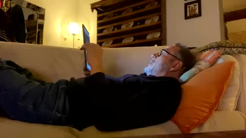 Dominique online show from January 2025 06:20:01 PM