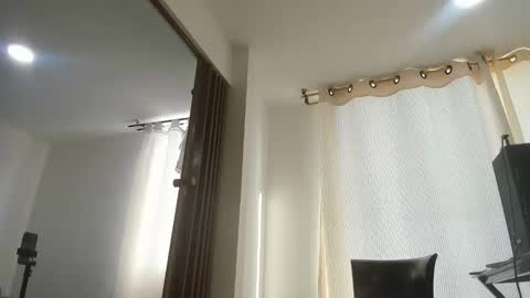 taniabonnet  online show from March 2026 01:08:01 PM