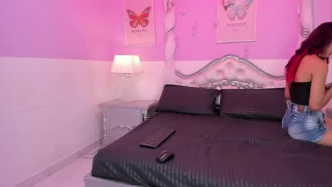 Tania Pierce online show from May 2026 12:33:02 PM