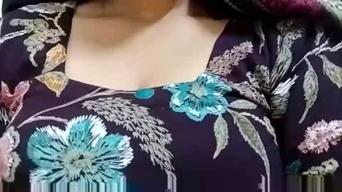 Snapshot of taniya_roy4628 chatting on February 2026 03:10:01 AM taniya_roy4628 online show from February 2026 03:10:01 AM