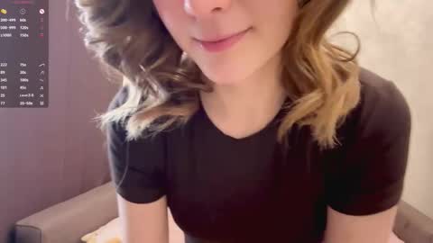 Mia online show from March 2026 05:44:01 AM