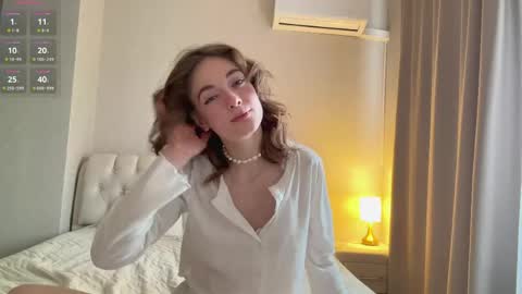 Mia online show from April 2026 01:54:01 AM