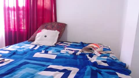 Snapshot of tantricroots chatting on December 2024 07:43:02 PM Angeline Follow online show from December 2024 07:43:02 PM