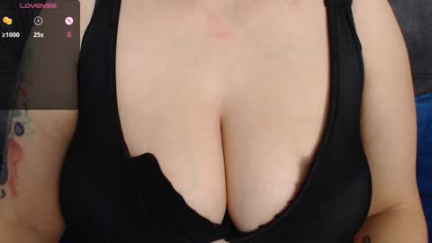 tarrant_ online show from January 2025 01:35:01 PM