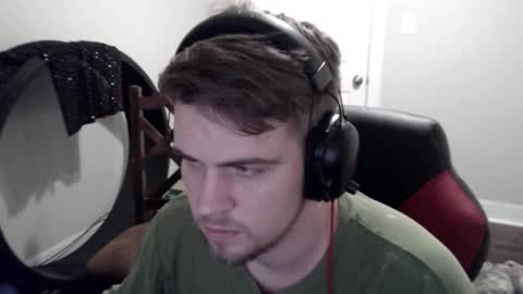 tarus333 online show from December 2024 02:21:01 AM