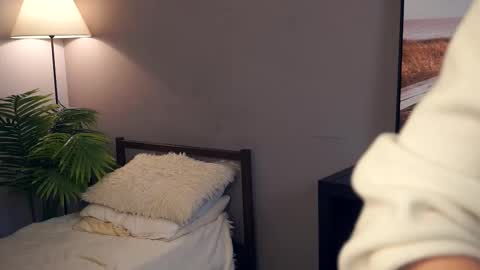 Your Ressie online show from December 2025 07:36:01 AM