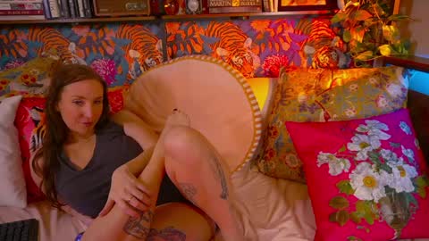 Vivian  Clark online show from March 2026 03:02:01 PM