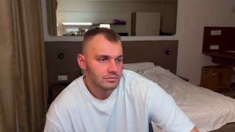 Snapshot of tasty_justin chatting on November 2025 06:35:01 PM My shows 2100500 UTC3 online show from November 2025 06:35:01 PM