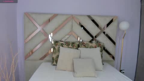 Tati Saldarriaga online show from November 2025 05:44:01 PM