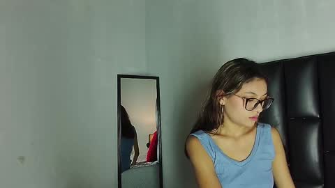 Snapshot of tatiana_mendoza chatting on February 2025 02:14:02 PM tatiana_mendoza online show from February 2025 02:14:02 PM
