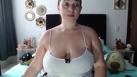 Snapshot of tatiana_monteros chatting on February 2026 04:55:01 PM tatiana_monteros online show from February 2026 04:55:01 PM