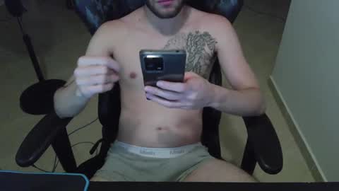 Snapshot of tatmers chatting on March 2025 10:42:01 PM Lucas online show from March 2025 10:42:01 PM