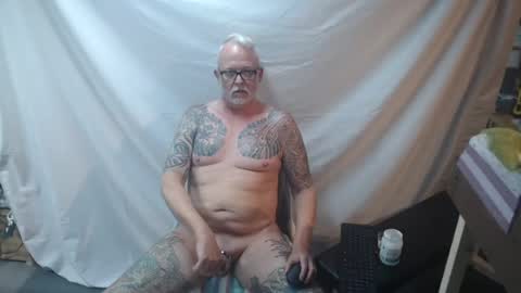 Snapshot of tatsdude chatting on July 2026 03:47:01 PM inkbator online show from July 2026 03:47:01 PM