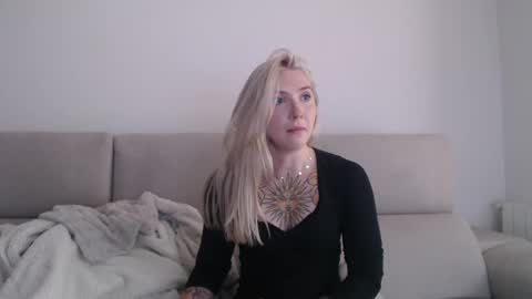 tattoobbgirl online show from September 2025 11:37:01 AM