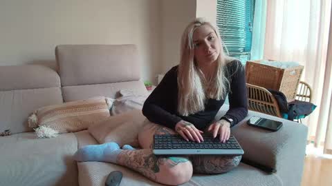 tattoobbgirl online show from April 2026 01:49:01 PM