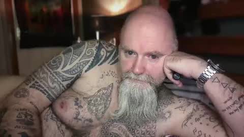 Tattooeddilf 01 online show from February 2026 12:04:01 AM