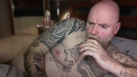 Tattooeddilf 01 online show from March 2026 12:16:01 AM
