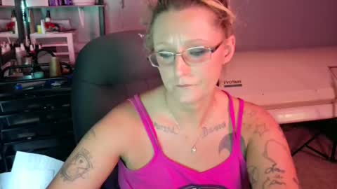 Lisa Lovely online show from January 2025 05:02:02 PM