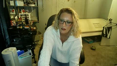 Lisa Lovely online show from February 2025 06:16:01 PM