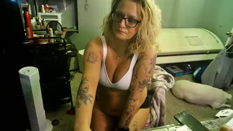 Lisa Lovely online show from February 2025 08:52:01 AM