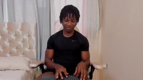 tau_montes online show from October 2025 08:07:01 PM