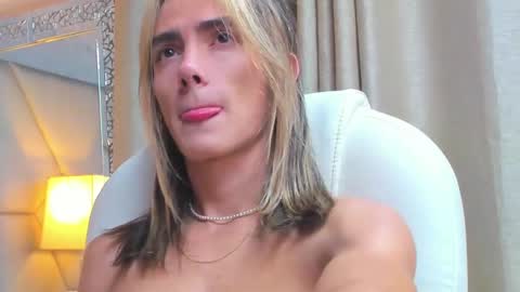 tayler_swift1 online show from February 2025 11:25:01 AM