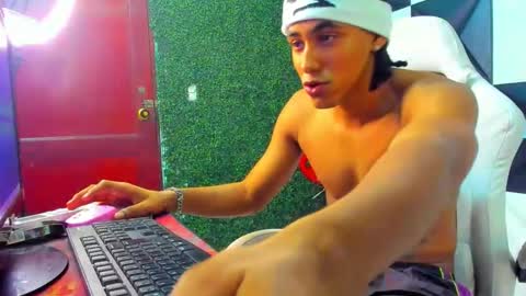 Snapshot of taylor_bigdick18 chatting on February 2026 05:44:01 PM Taylor online show from February 2026 05:44:01 PM