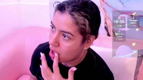 taylor_cupper_ online show from November 2025 08:11:01 PM