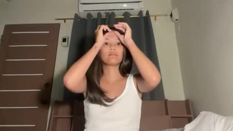 Snapshot of taylor_sue chatting on October 2025 05:11:02 PM taylor online show from October 2025 05:11:02 PM