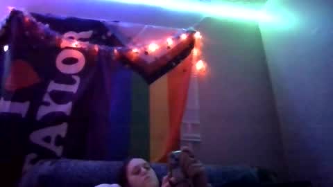 Snapshot of taylorriot chatting on October 2025 07:27:01 AM Taylor Riot online show from October 2025 07:27:01 AM