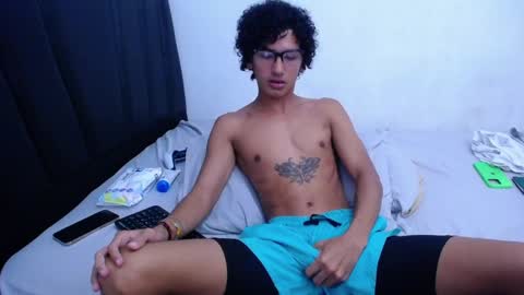 Tayron online show from February 2025 08:10:01 PM