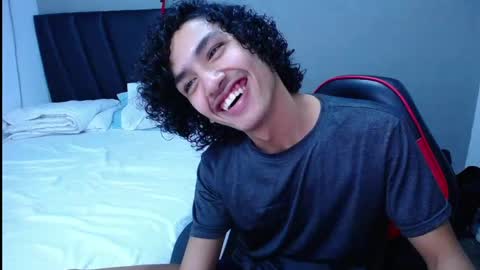 Tayron online show from October 2025 01:14:01 AM