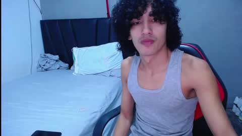 Tayron online show from December 2025 05:42:02 PM