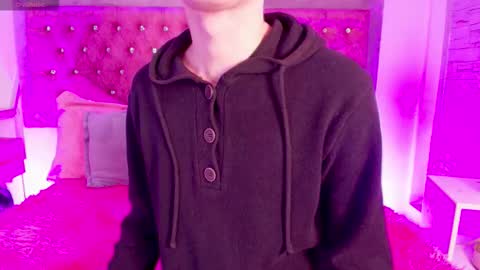 Sofia online show from January 2026 12:32:02 PM