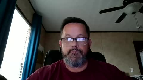 tdhawk87 online show from December 2025 06:48:01 PM