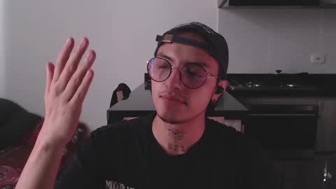 Snapshot of te0__0 chatting on March 2025 03:18:02 PM Teo independent model online show from March 2025 03:18:02 PM