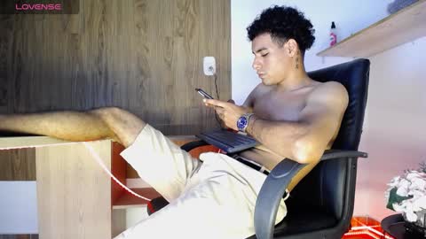 Snapshot of teamporn_18 chatting on January 2025 07:13:02 PM Danger online show from January 2025 07:13:02 PM