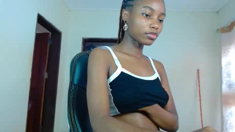 queen online show from November 2025 10:24:01 AM