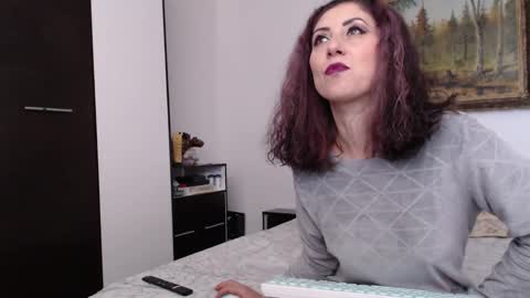 ALICIA--- online show from January 2025 09:27:01 AM