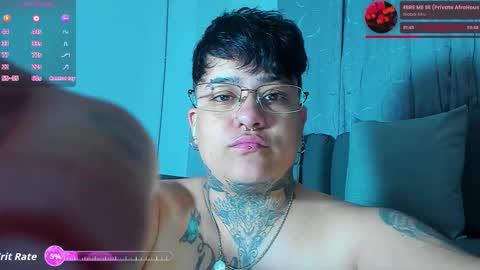 Snapshot of techno_420 chatting on November 2025 11:29:01 PM Charlee He online show from November 2025 11:29:01 PM