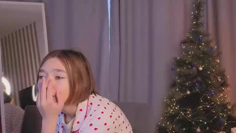 all me precious   online show from December 2025 05:35:01 AM