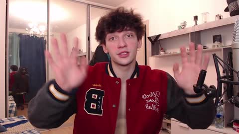 Snapshot of teddy_mode chatting on December 2024 06:39:02 PM Teddy online show from December 2024 06:39:02 PM